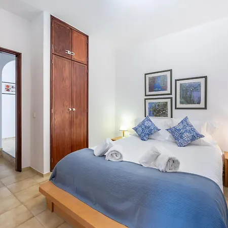 Ross Apartmán
